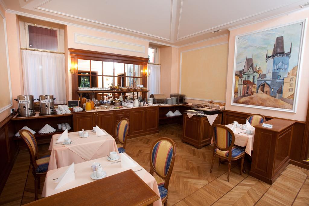 Hotel Kinsky Fountain Prag